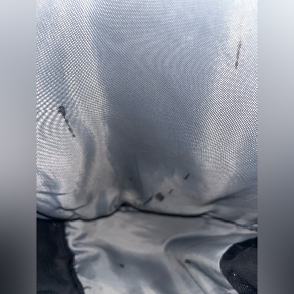 Patagonia Refugio 28L Backpack Black Hiking Daypack Laptop - Picture 9 of 9